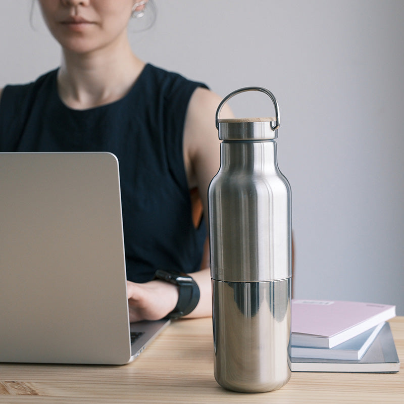 20oz-rise-reflect-with-bamboo-cap-s8 20oz_rise_reflect_desk_laptop_square.jpg