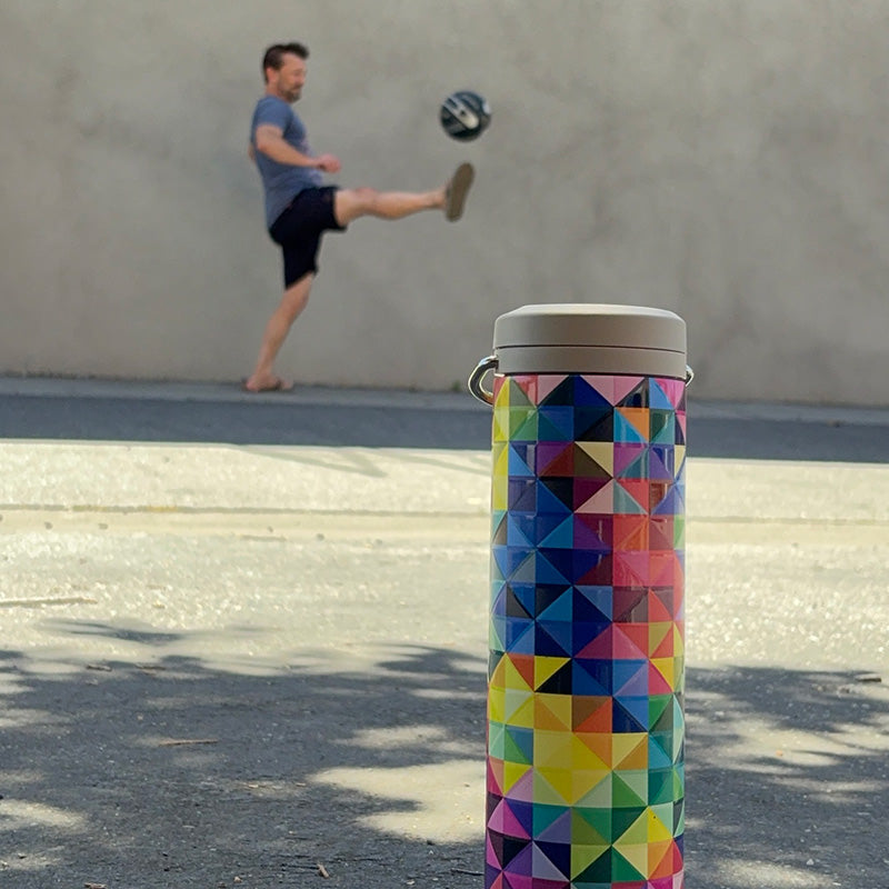 20oz-tkwide-with-twist-cap-mosaic-d6 20oz_tkwide_bottle_seasonal_mosaic_soccerball_player_square.jpg