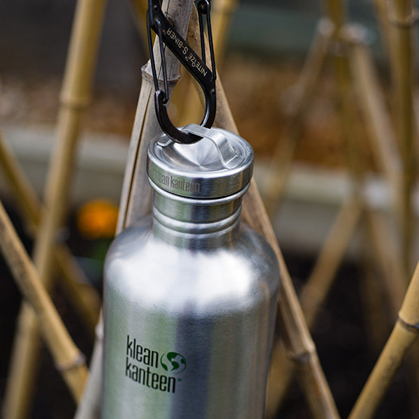 classic-steel-loop-cap-w3 40oz_bottle_steel_loop_cap_lifestyle.jpg