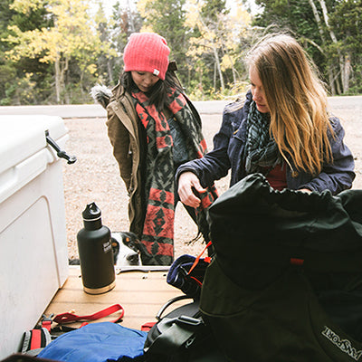 64oz-classic-with-loop-cap-k8 64oz_insulated_classic_backpackers_tailgate_square.jpg