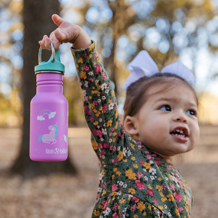 classic-kid-sippy-cap-m1 K12CNSIPPY-UN-kids_bottle_unicorn_lifestyle.jpg