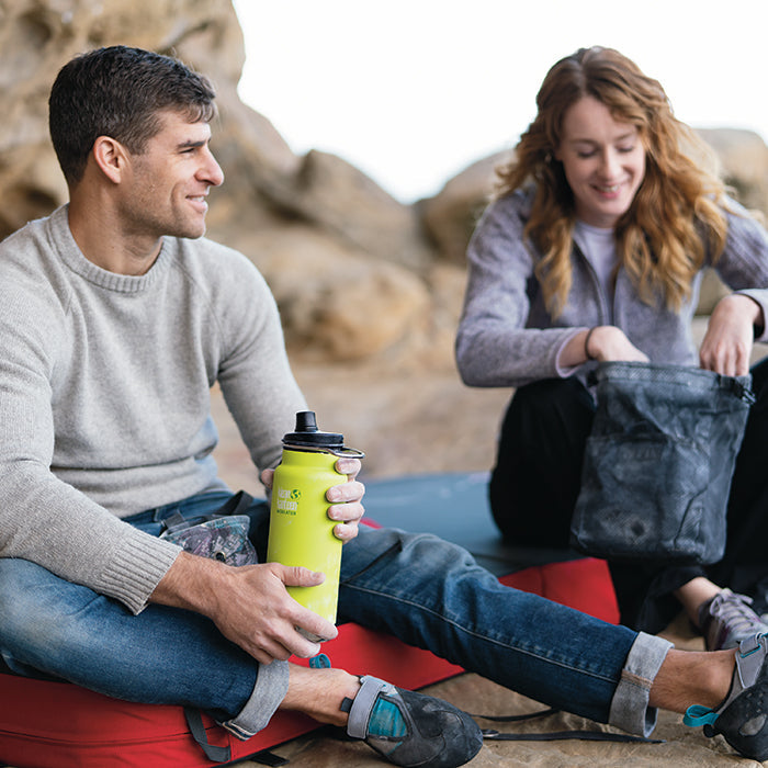 tkwide-chug-cap-d5 K32TKWSSL-JP-chug_cap_bouldering_lifestyle.jpg