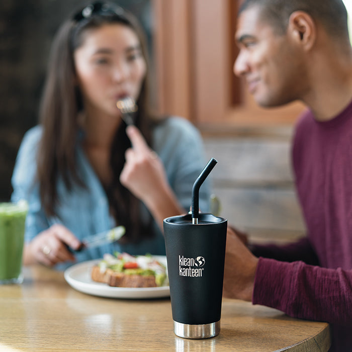 straw-2-pack-with-brush-black-f5 coffee-tumbler-metal_straw_lifestyle.jpg