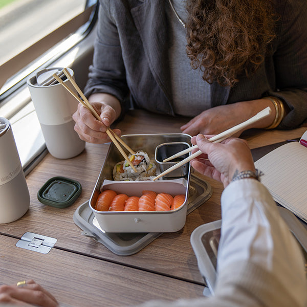 55oz-rise-food-box-big-meal-r6 rise_food_lunch_box_big_meal_tofu_sushi_share_square.jpg