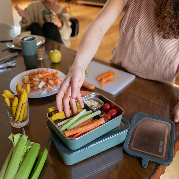 55oz-rise-food-box-big-meal-r6 rise_food_lunch_box_big_meal_veggie_dividers_square.jpg