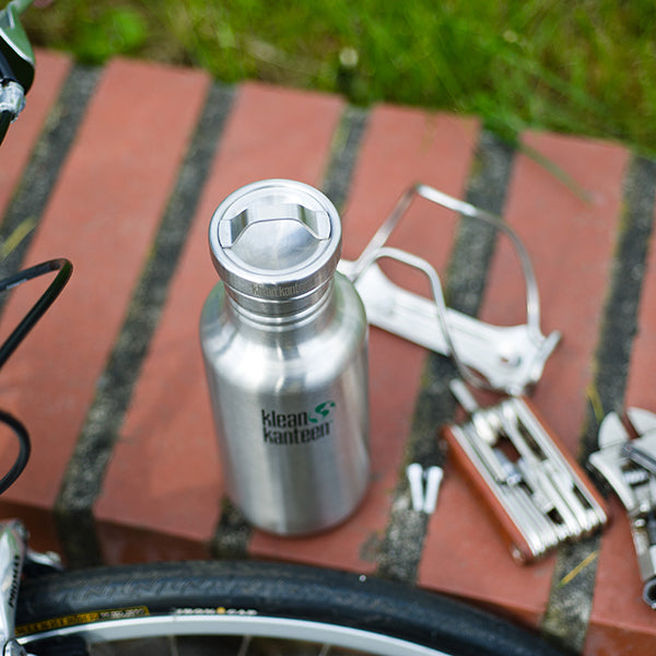 classic-steel-loop-cap-w3 stainless_bottle_cap_bike_parts_lifestyle.jpg