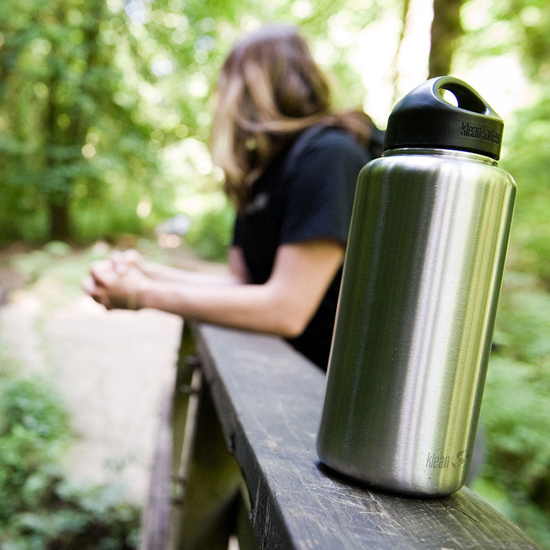 40oz-wide-with-loop-cap-x8 wide_40oz_bottle_bridge_closeup_square.jpg
